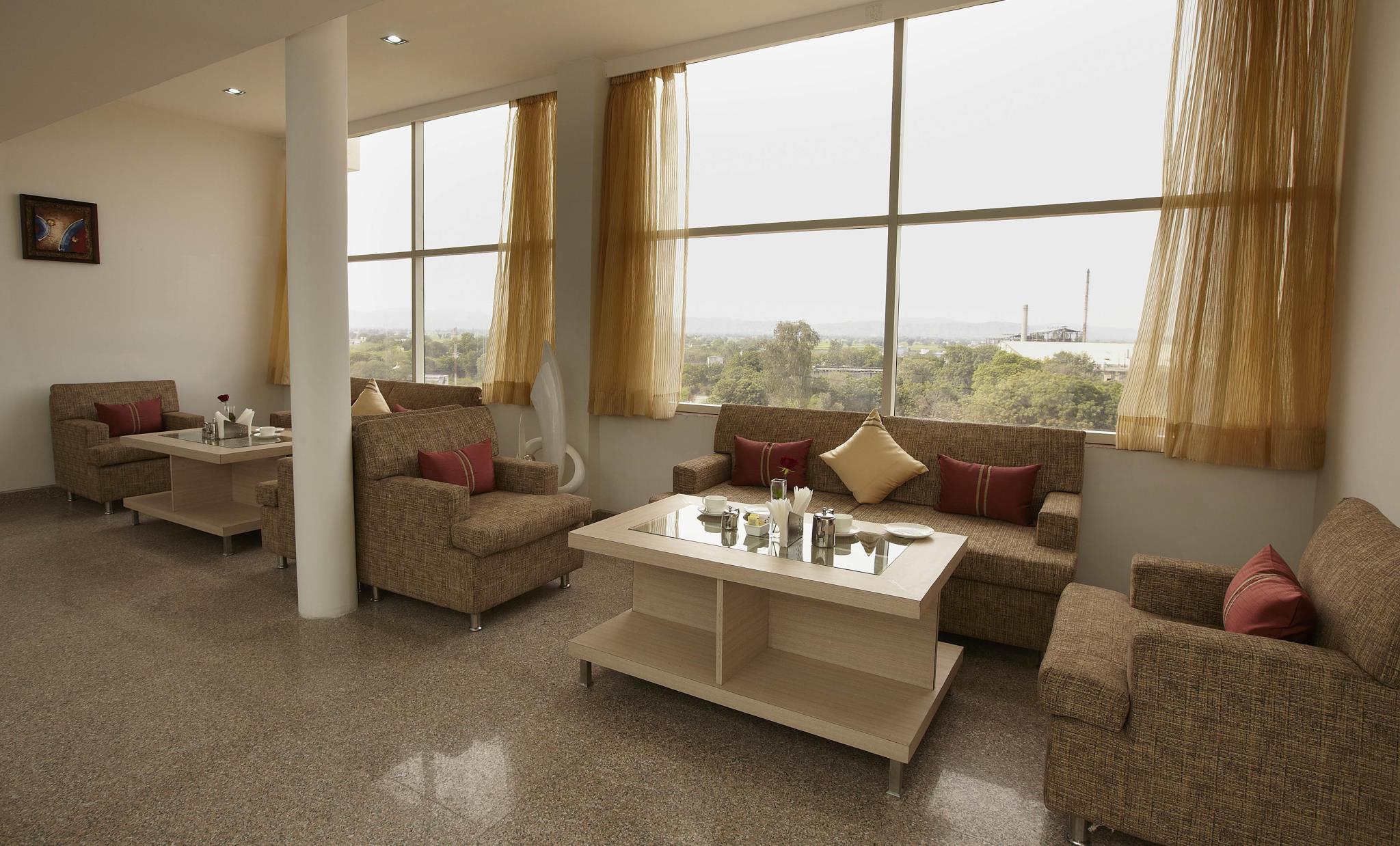 Days Hotel By Wyndham Neemrana Interior photo