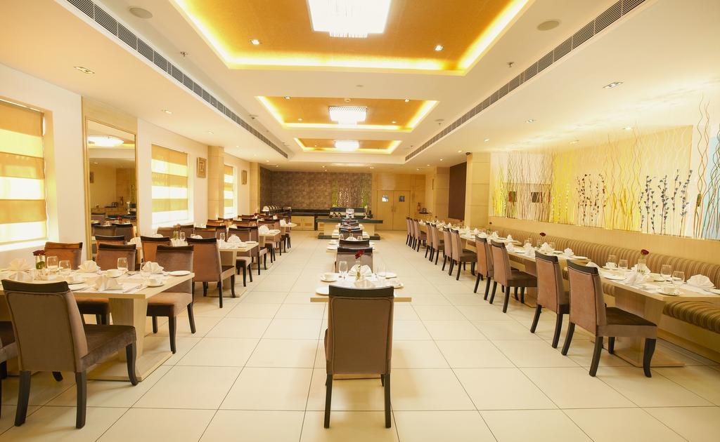 Days Hotel By Wyndham Neemrana Exterior photo