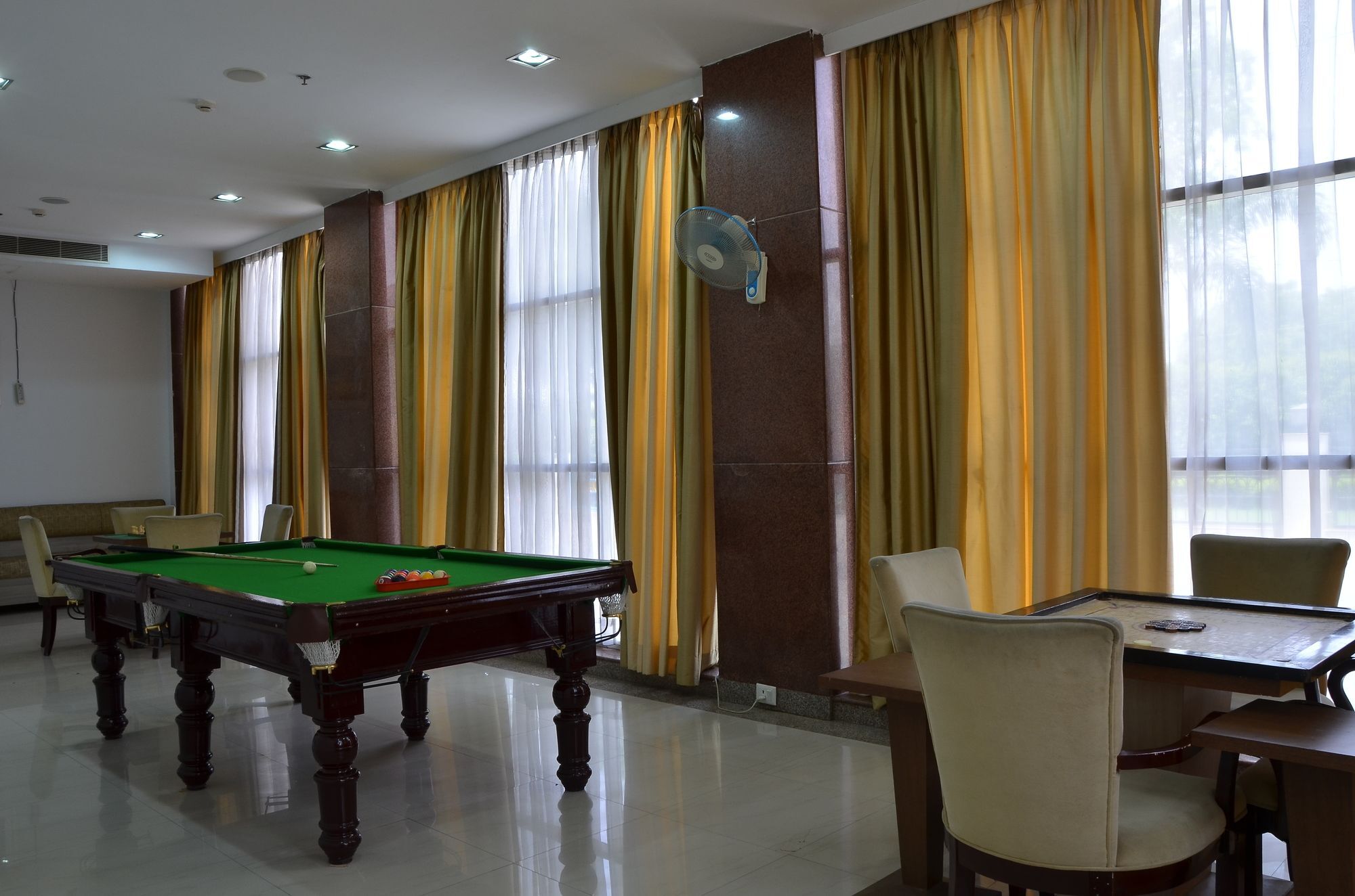 Days Hotel By Wyndham Neemrana Exterior photo