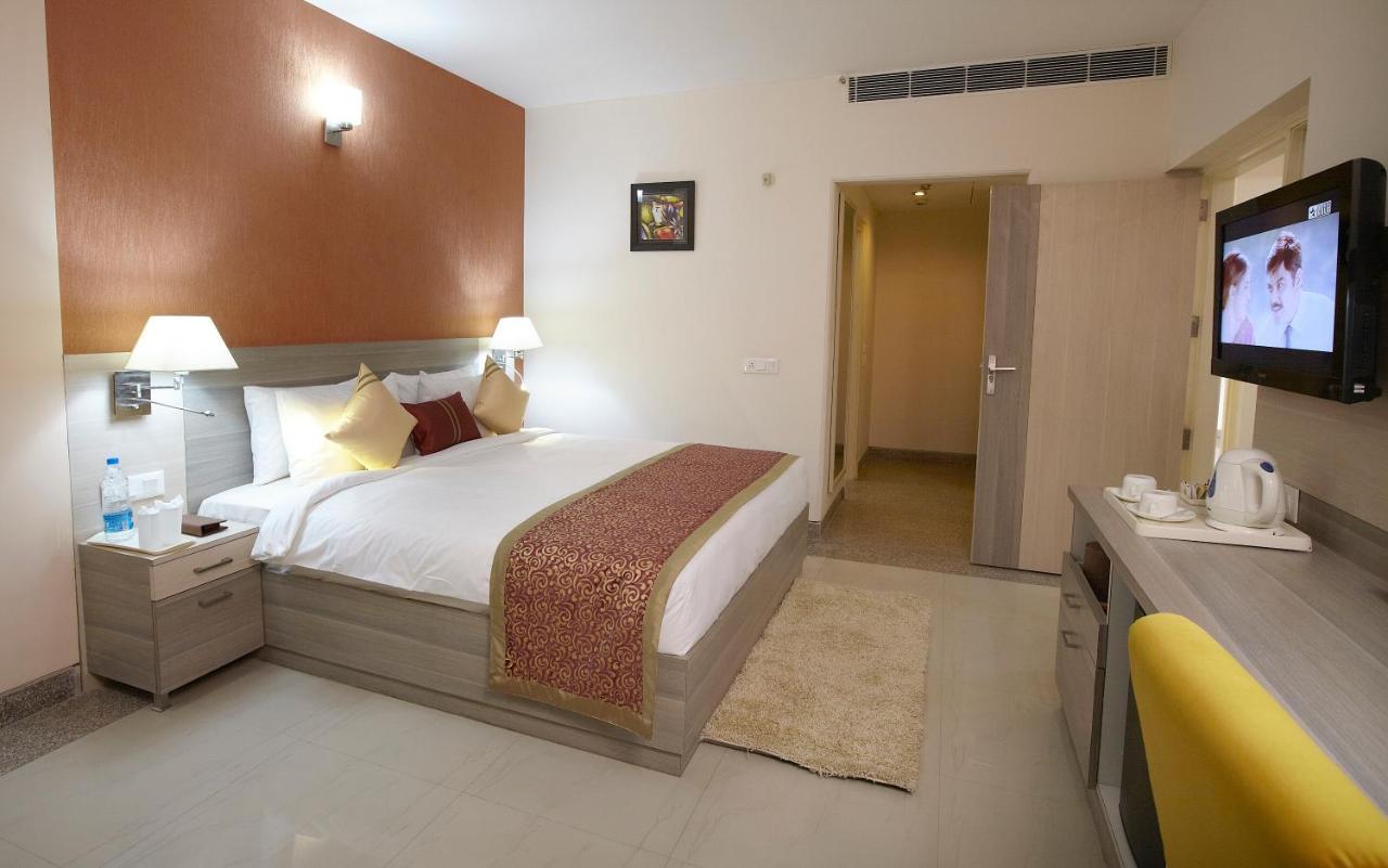 Days Hotel By Wyndham Neemrana Exterior photo